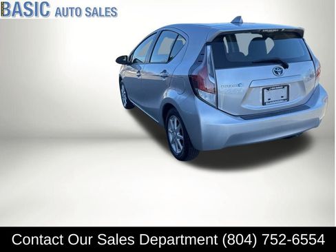 Used 2015 Toyota Prius C Three image 9