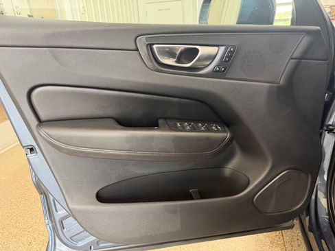 Used 2023 Volvo XC60 B5 Plus FWD image 29