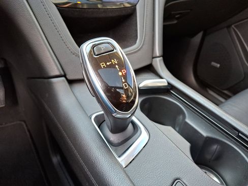 Used 2018 Cadillac XT5 Luxury image 17