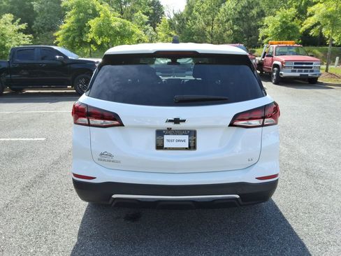 Used 2024 Chevrolet Equinox LT FWD image 6