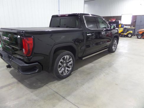 Used 2022 GMC Sierra 1500 Denali w/ Denali Premium Package image 4