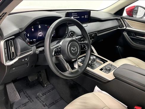Used 2024 MAZDA CX-90 Plug-In Hybrid w/ Preferred AWD/4WD image 16
