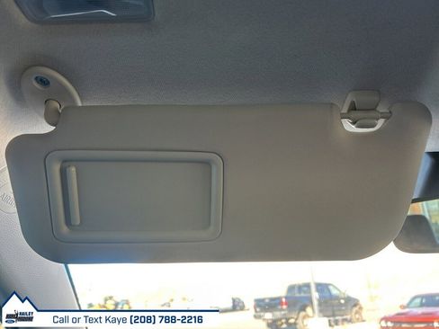 Used 2020 Toyota Corolla LE image 29