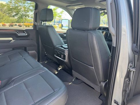 Used 2025 GMC Sierra 3500 Denali w/ Technology Package AWD/4WD image 15