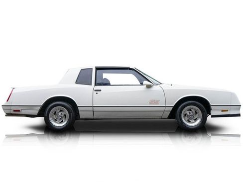 Used 1988 Chevrolet Monte Carlo SS image 2