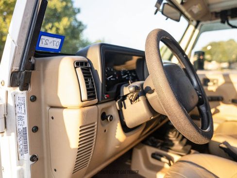 Used 2000 Jeep Wrangler Sahara AWD/4WD image 54