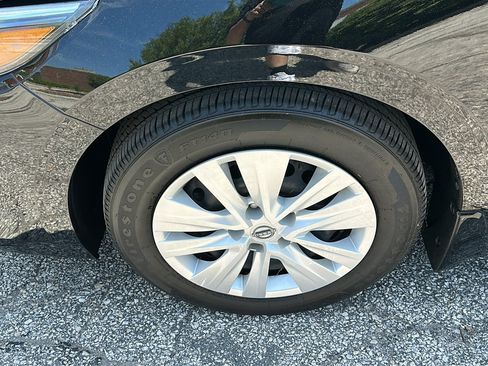 Certified 2024 Nissan Sentra S FWD image 8