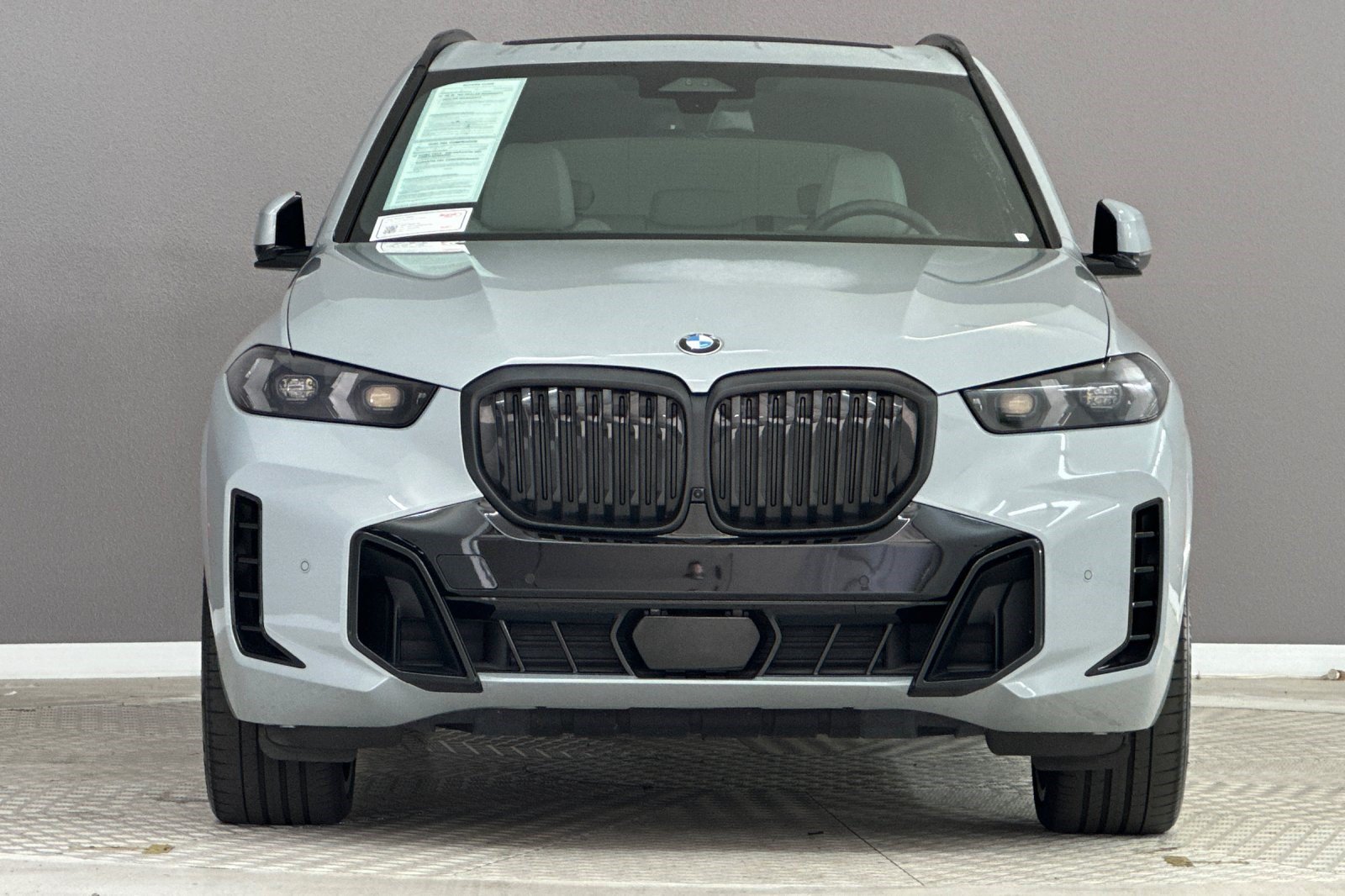 Used 2025 BMW X5 sDrive40i w/ M Sport Package RWD image 5