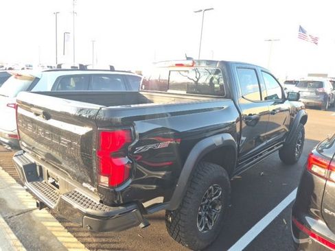 Used 2024 Chevrolet Colorado ZR2 w/ ZR2 Convenience Package III image 6