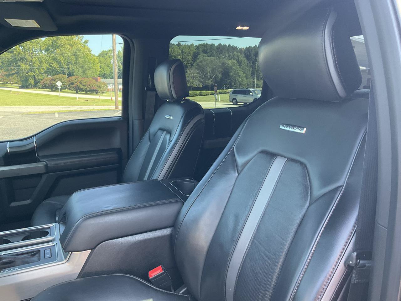 Used 2018 Ford F150 Platinum w/ Equipment Group 701A Luxury AWD/4WD image 19