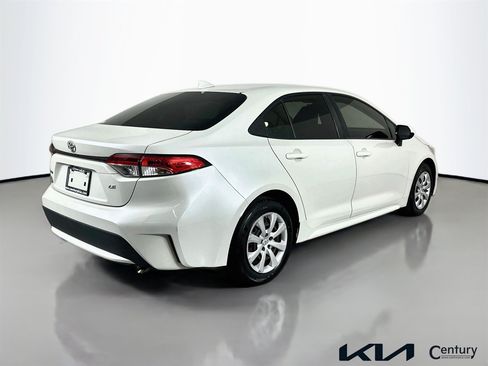 Used 2020 Toyota Corolla LE FWD image 5