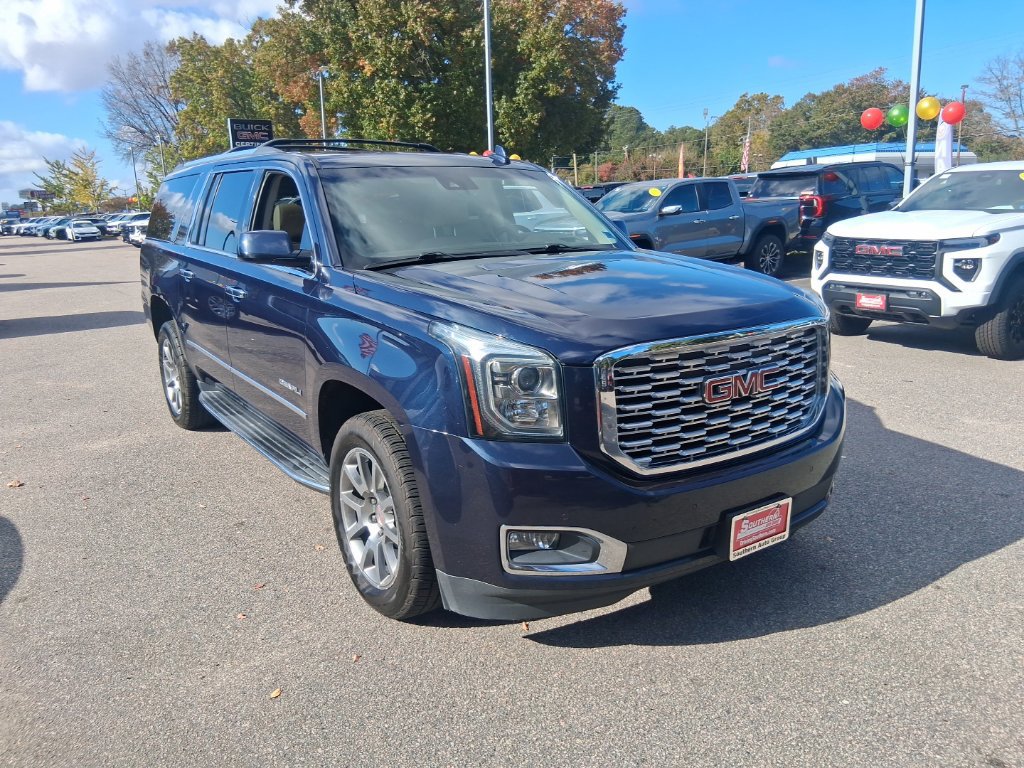 Used 2019 GMC Yukon XL Denali AWD/4WD image 3