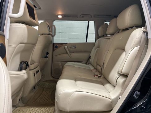 Used 2013 INFINITI QX56 4WD w/ Theater Pkg image 8