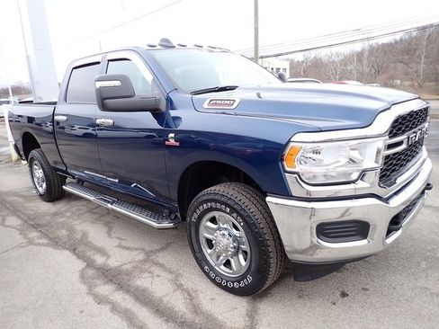 Used 2024 RAM 2500 Tradesman w/ Chrome Appearance Group image 10