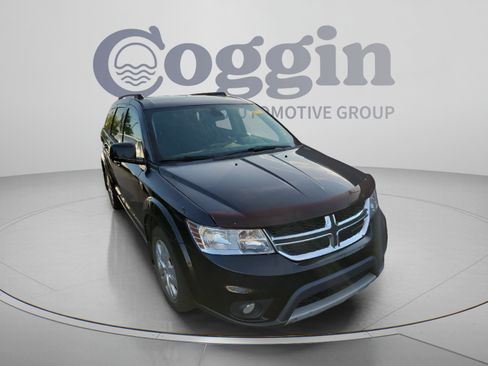 Used 2019 Dodge Journey SE w/ Connectivity Group FWD image 8