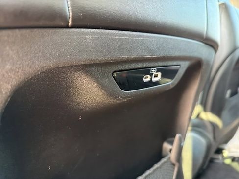 Used 2023 Chrysler Pacifica Limited image 20