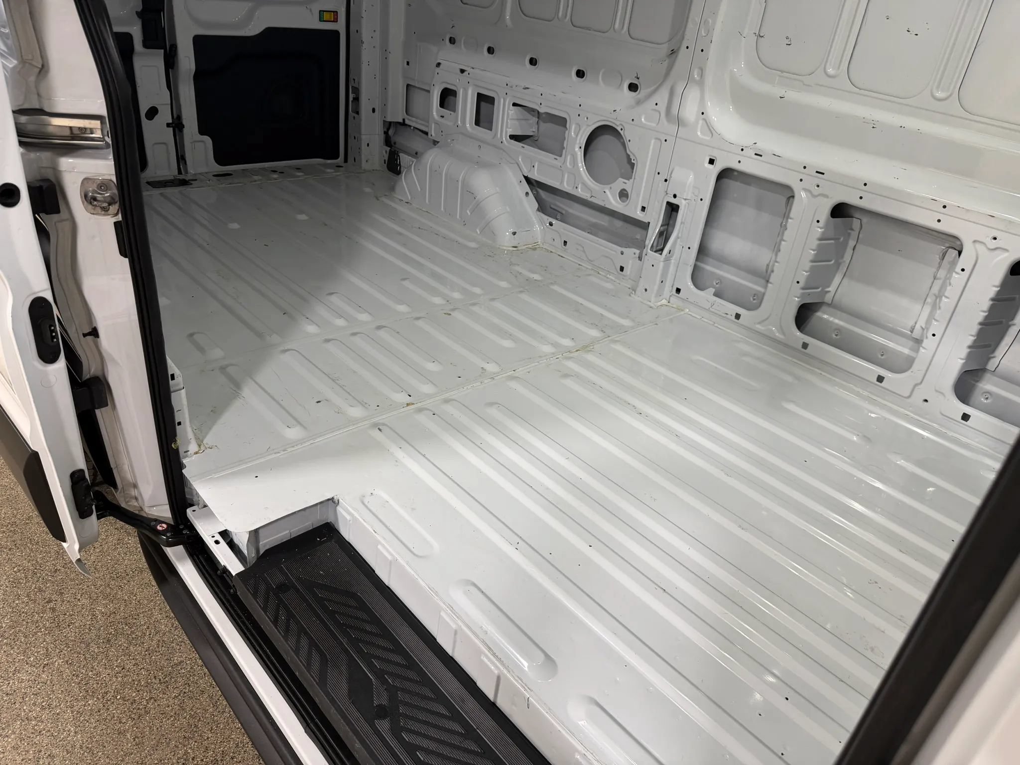 Used 2023 Ford Transit 350 Medium Roof AWD image 30