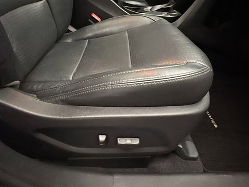 Used 2014 Hyundai Santa Fe Sport 2.0T w/ Technology Package 05 image 17