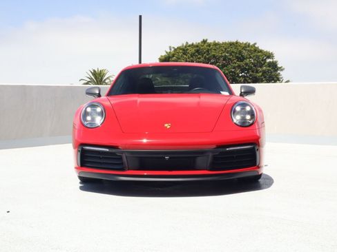 Certified 2024 Porsche 911 Carrera RWD image 6