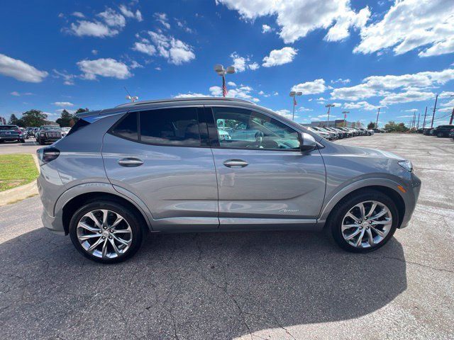 Used 2024 Buick Encore GX Avenir w/ Avenir Convenience Package FWD image 4