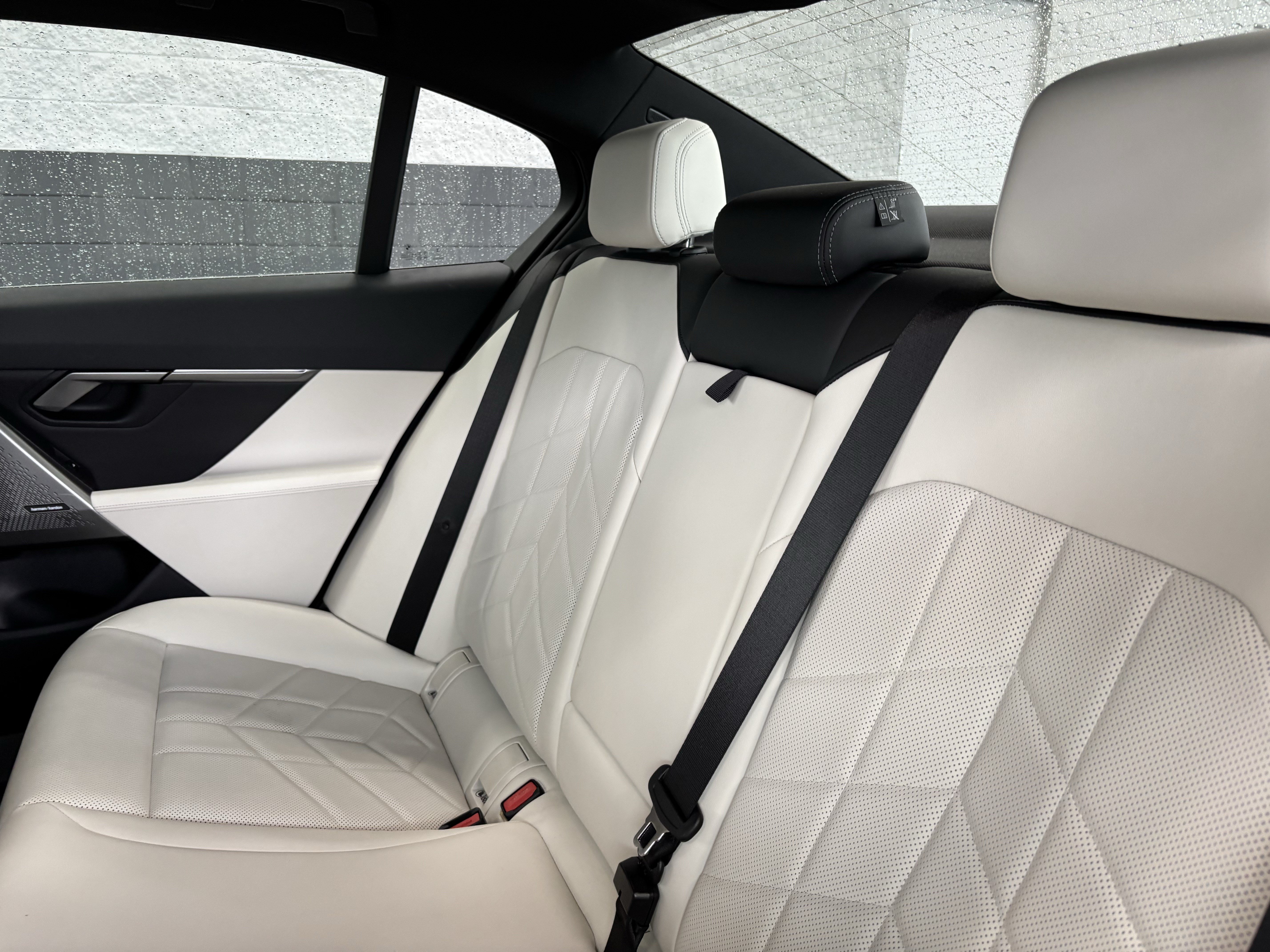 Certified 2024 BMW 530i RWD image 32