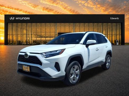 Used 2024 Toyota RAV4 XLE AWD/4WD image 1