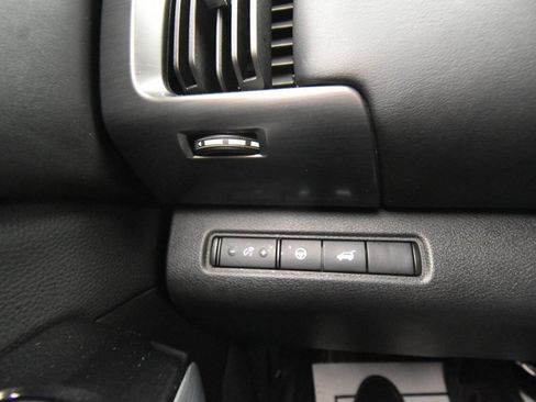 Used 2024 Nissan Pathfinder SL image 31