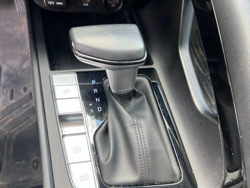 Used 2023 Hyundai Elantra Limited FWD image 18