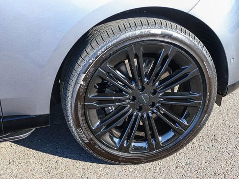 New 2026 Land Rover Range Rover Long Wheelbase SE image 14