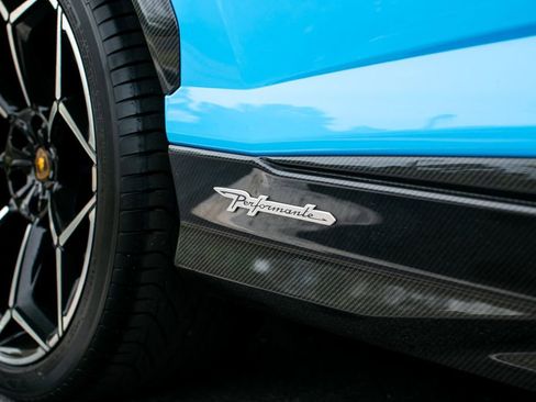Used 2023 Lamborghini Urus Performante image 14