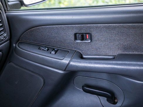 Used 2003 GMC Sierra 1500 SLE RWD image 32