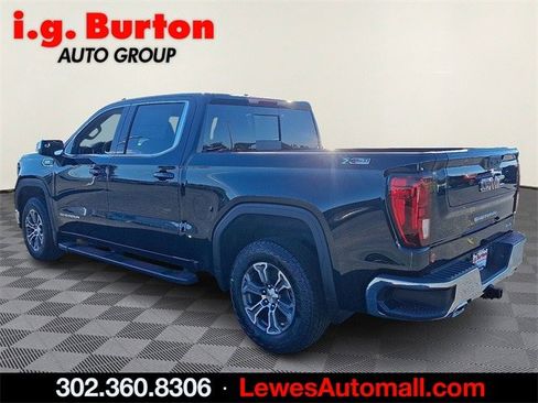 New 2026 GMC Sierra 1500 SLE w/ X31 Off-Road Package image 3