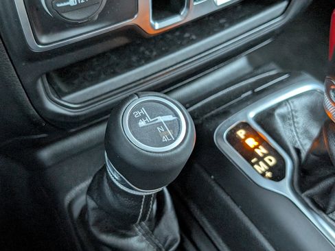 Used 2025 Jeep Wrangler Sahara w/ Safety Group image 21