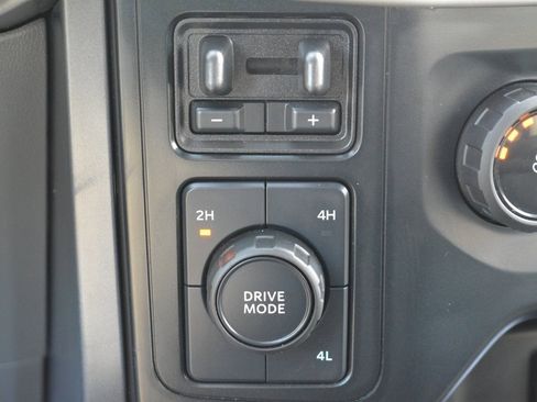 Used 2023 Ford F150 XLT w/ Trailer Tow Package image 17