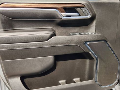 Used 2023 Chevrolet Silverado 1500 LT image 22