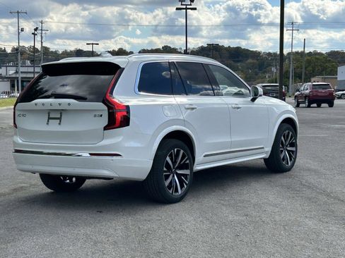 New 2026 Volvo XC90 B5 Core image 3