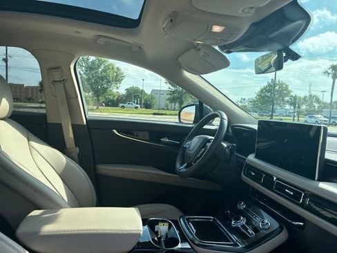Certified 2023 Lincoln Nautilus Reserve FWD image 23