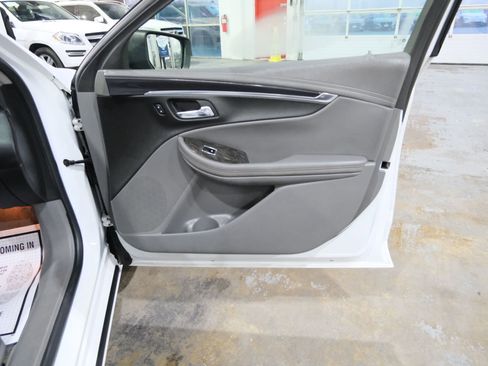 Used 2015 Chevrolet Impala LT w/ Convenience Package FWD image 22