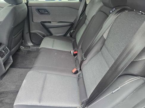 Used 2022 Nissan Rogue S FWD image 11