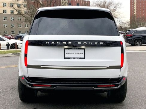 New 2026 Land Rover Range Rover Long Wheelbase SE image 4