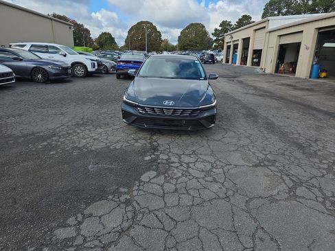 New 2026 Hyundai Elantra Blue image 10