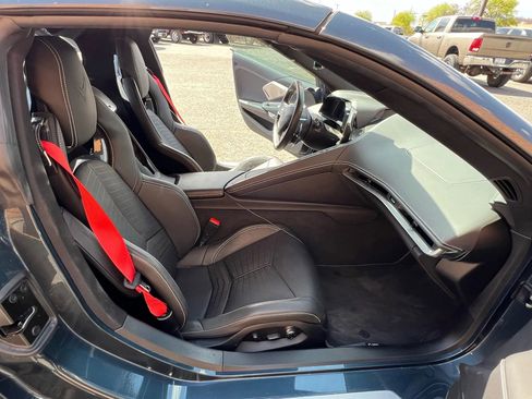 Used 2021 Chevrolet Corvette Stingray Preferred Cpe w/ Z51 Performance Package RWD image 18