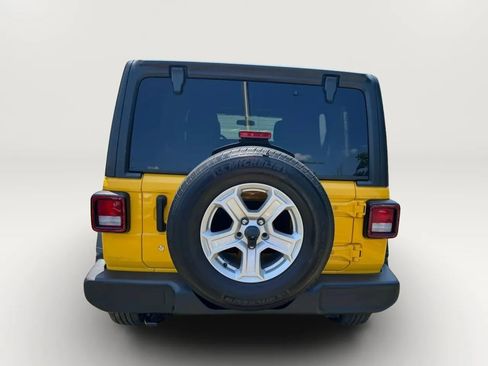 Used 2018 Jeep Wrangler Unlimited Sport S AWD/4WD image 8