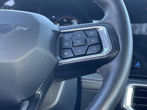 Used 2025 Ford Mustang Premium image 21