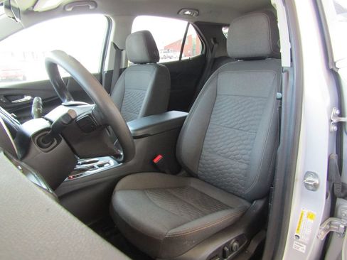 Used 2021 Chevrolet Equinox LT w/ LPO, Cargo Package AWD/4WD image 17