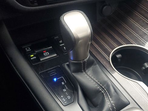 Used 2019 Lexus RX 450h AWD w/ Luxury Package image 12