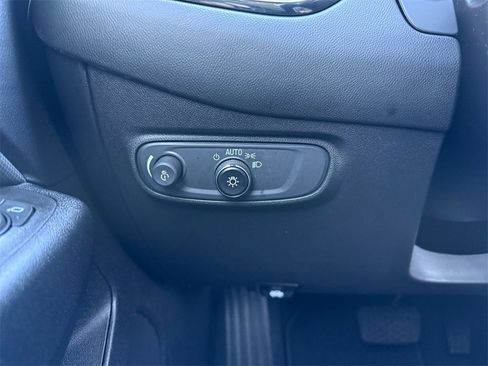 Certified 2022 Chevrolet Equinox RS image 24