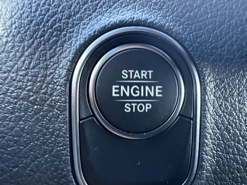 Used 2025 Mercedes-Benz Sprinter 2500 image 23