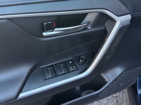 Used 2021 Toyota RAV4 XSE image 15