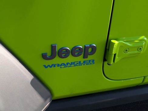 Used 2021 Jeep Wrangler Unlimited Rubicon 4xe w/ Cold Weather Group AWD/4WD image 13